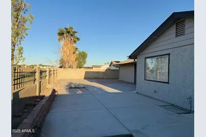 10138 W Highland Avenue, Phoenix, AZ 85037 - Photo 42