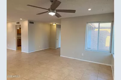 10138 W Highland Avenue, Phoenix, AZ 85037 - Photo 10