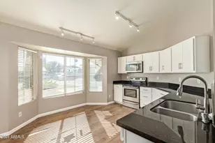 7604 W Yucca St, Peoria, AZ 85345 - Photo 12