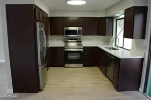 11643 S Iroquois Dr, Phoenix, AZ 85044 - Photo 10