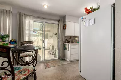 10422 W Ocotillo Drive, Sun City, AZ 85373 - Photo 12