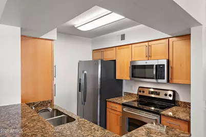 2025 E Campbell Avenue #309, Phoenix, AZ 85016 - Photo 1