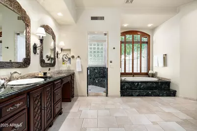 9497 N 55th Street, Paradise Valley, AZ 85253 - Photo 28