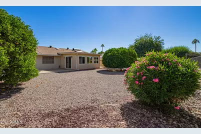 17402 N Lindgren Avenue, Sun City, AZ 85373 - Photo 18