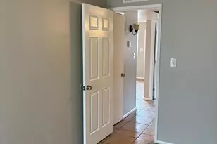 909 S Priest Dr, Tempe, AZ 85281 - Photo 6