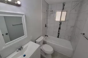 8201 W Earll Dr, Phoenix, AZ 85033 - Photo 6