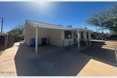 8201 W Earll Drive, Phoenix, AZ 85033 - Photo 2