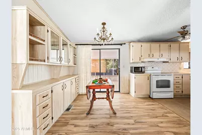 18278 S Henley Avenue, Peeples Valley, AZ 86332 - Photo 14