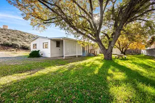 18278 S Henley Ave, Peeples Valley, AZ 86332 - Photo 4