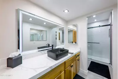 2228 E Campbell Avenue #205, Phoenix, AZ 85016 - Photo 10
