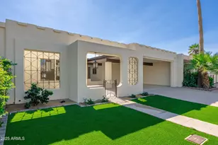 4333 E Fairmount Ave, Phoenix, AZ 85018 - Photo 2