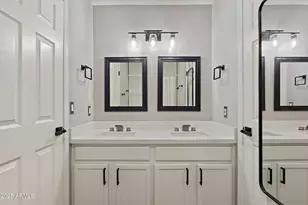 1070 E Sunburst Ln, Tempe, AZ 85284 - Photo 24