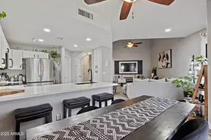 1070 E Sunburst Ln, Tempe, AZ 85284 - Photo 14