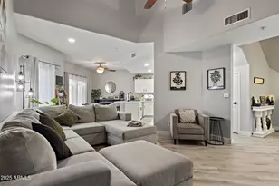 1070 E Sunburst Ln, Tempe, AZ 85284 - Photo 8