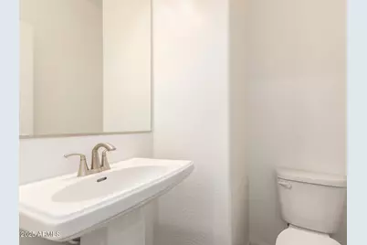 2207 E Hidalgo Avenue, Phoenix, AZ 85040 - Photo 14