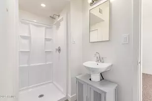 135 N Stapley Dr, Mesa, AZ 85203 - Photo 16