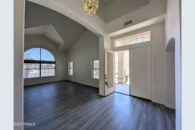 12425 W Encanto Boulevard, Avondale, AZ 85392 - Photo 10