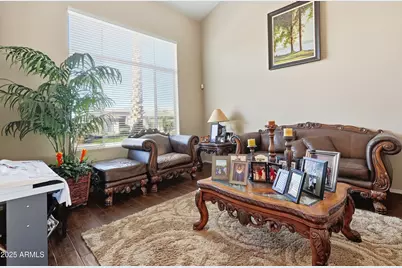 18391 W Port Royale Lane, Surprise, AZ 85388 - Photo 6