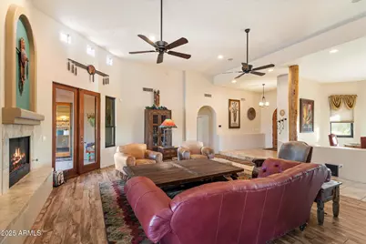 8626 E Santa Catalina Drive, Scottsdale, AZ 85255 - Photo 10