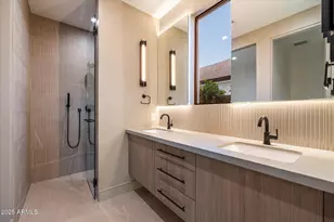 4537 E Montecito Ave, Phoenix, AZ 85018 - Photo 10