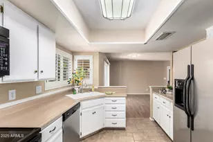 10413 E Silvertree Dr, Sun Lakes, AZ 85248 - Photo 22