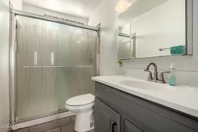 8001 W College Drive, Phoenix, AZ 85033 - Photo 14