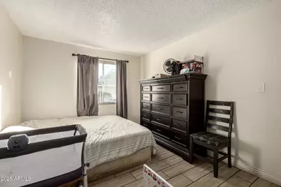 8001 W College Drive, Phoenix, AZ 85033 - Photo 12