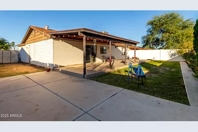 8001 W College Drive, Phoenix, AZ 85033 - Photo 22