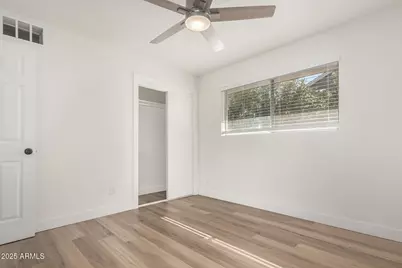 338 E Vogel Avenue, Phoenix, AZ 85020 - Photo 32