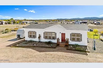 24617 N Laredo Lane, Paulden, AZ 86334 - Photo 2