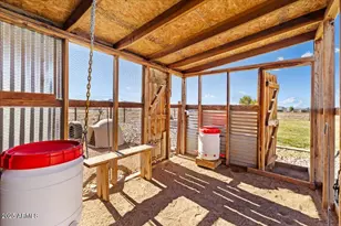 24617 N Laredo Ln, Paulden, AZ 86334 - Photo 34