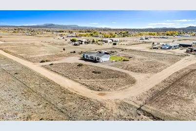 24617 N Laredo Lane, Paulden, AZ 86334 - Photo 44