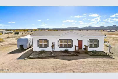 24617 N Laredo Lane, Paulden, AZ 86334 - Photo 1
