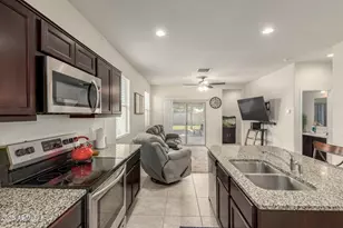 11667 E Marigold Ln, Florence, AZ 85132 - Photo 12