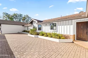 4142 E Stanford Dr, Phoenix, AZ 85018 - Photo 38