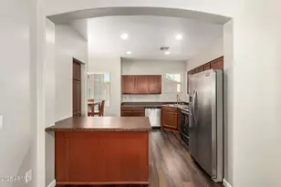 2024 N 77th Ln, Phoenix, AZ 85035 - Photo 10