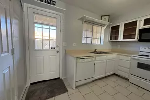 455 S Mesa Dr, Mesa, AZ 85210 - Photo 8