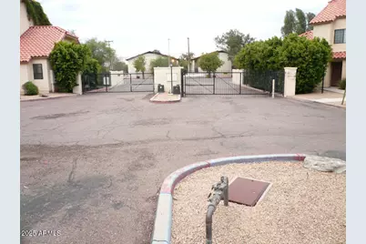 455 S Mesa Drive #Unit 172, Mesa, AZ 85210 - Photo 2