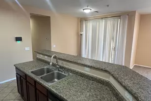 8105 W Groom Creek Rd, Phoenix, AZ 85043 - Photo 6