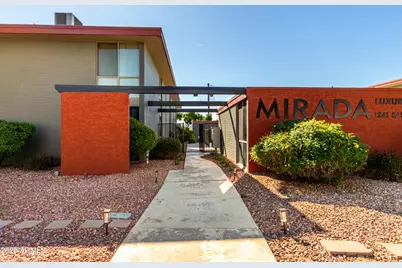 1241 E Medlock Drive #113, Phoenix, AZ 85014 - Photo 2