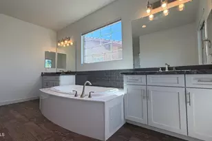 4536 E Walter Way, Phoenix, AZ 85050 - Photo 24