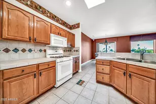 20239 N Shadow Mountain Dr, Surprise, AZ 85374 - Photo 12