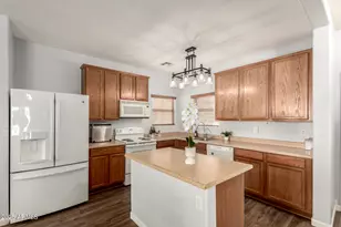 2748 S Sailors Way, Gilbert, AZ 85295 - Photo 8