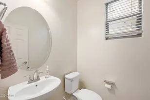 5807 W Warner St, Phoenix, AZ 85043 - Photo 8