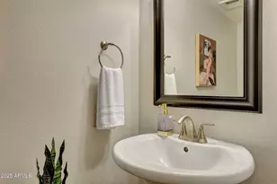 6833 E Osborn Rd, Scottsdale, AZ 85251 - Photo 16