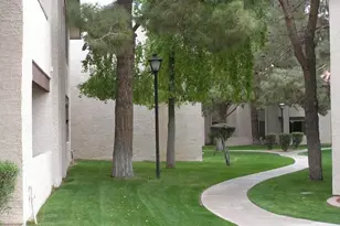 10610 S 48th St, Phoenix, AZ 85044 - Photo 2