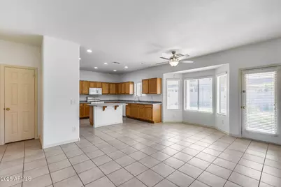 17435 W Saguaro Lane, Surprise, AZ 85388 - Photo 4