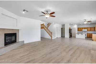 17435 W Saguaro Lane, Surprise, AZ 85388 - Photo 2