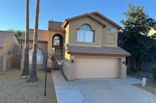 3239 E Sequoia Dr, Phoenix, AZ 85050 - Photo 1