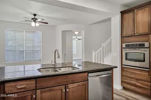 3918 E Cat Balue Dr, Phoenix, AZ 85050 - Photo 10